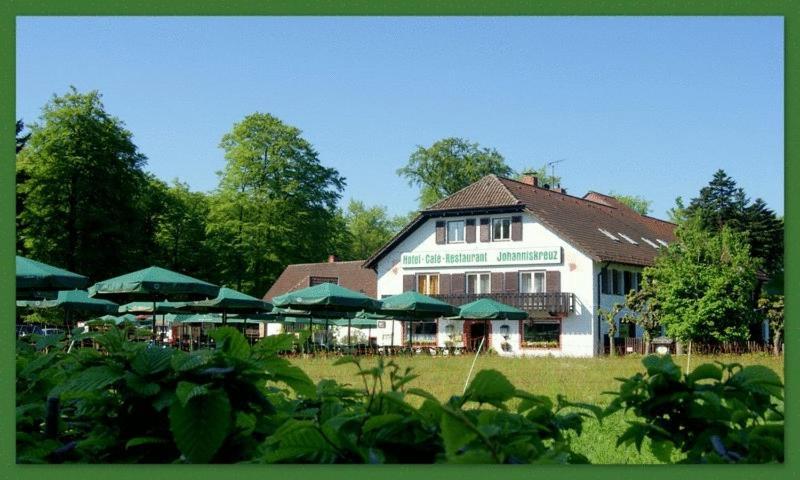 Hotel-Restaurant Johanniskreuz Trippstadt Exterior photo