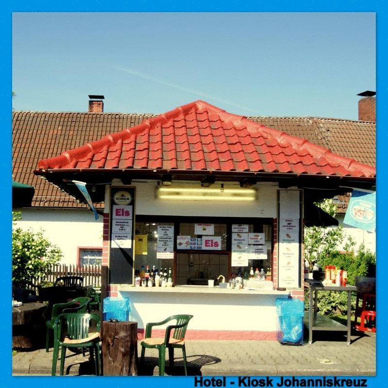 Hotel-Restaurant Johanniskreuz Trippstadt Exterior photo